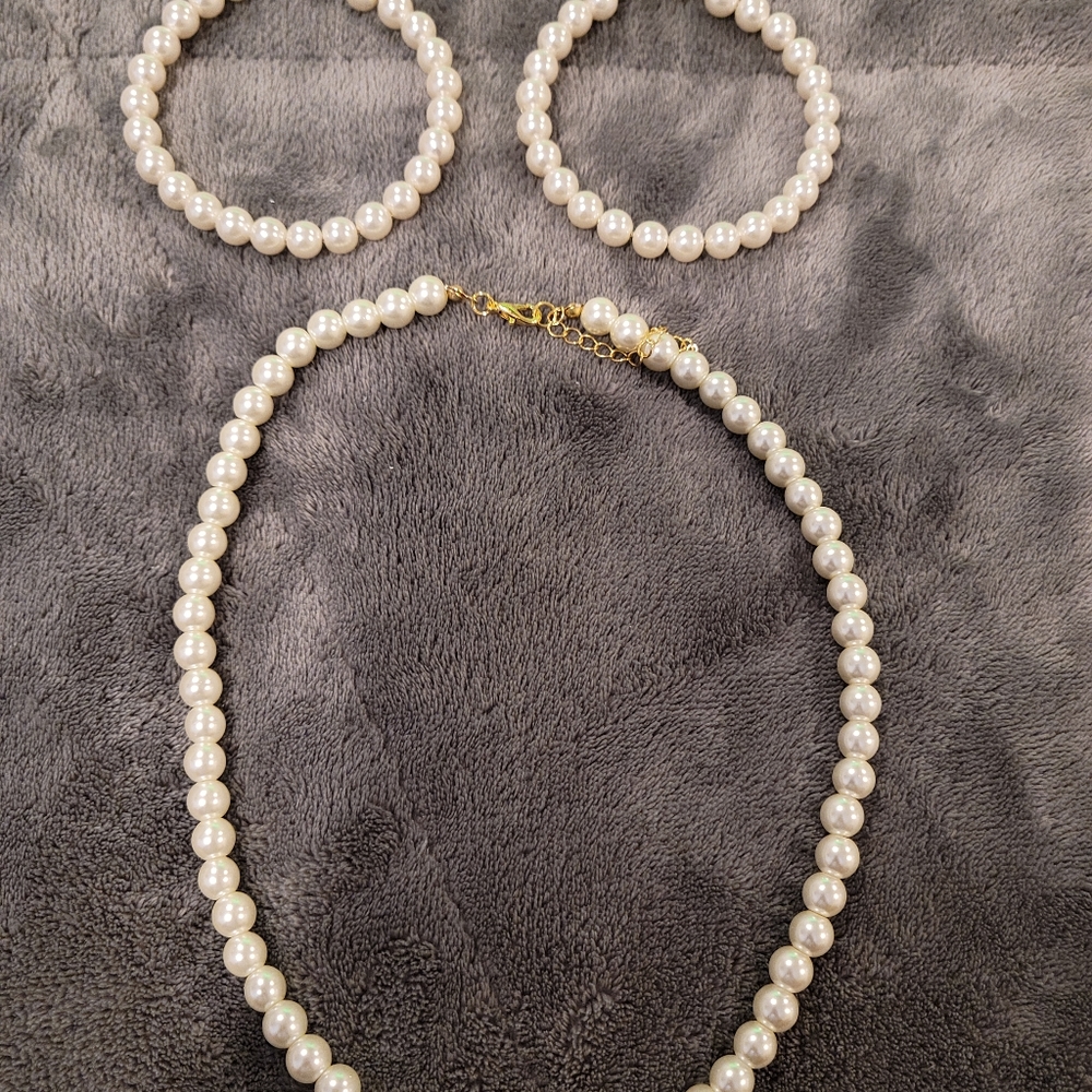 Pearl hoop earrings  and necklace